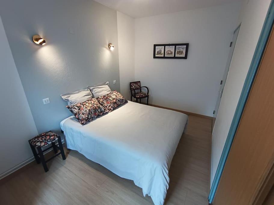 Maison L'Hostal Saura Y Roja Andelat Dış mekan fotoğraf